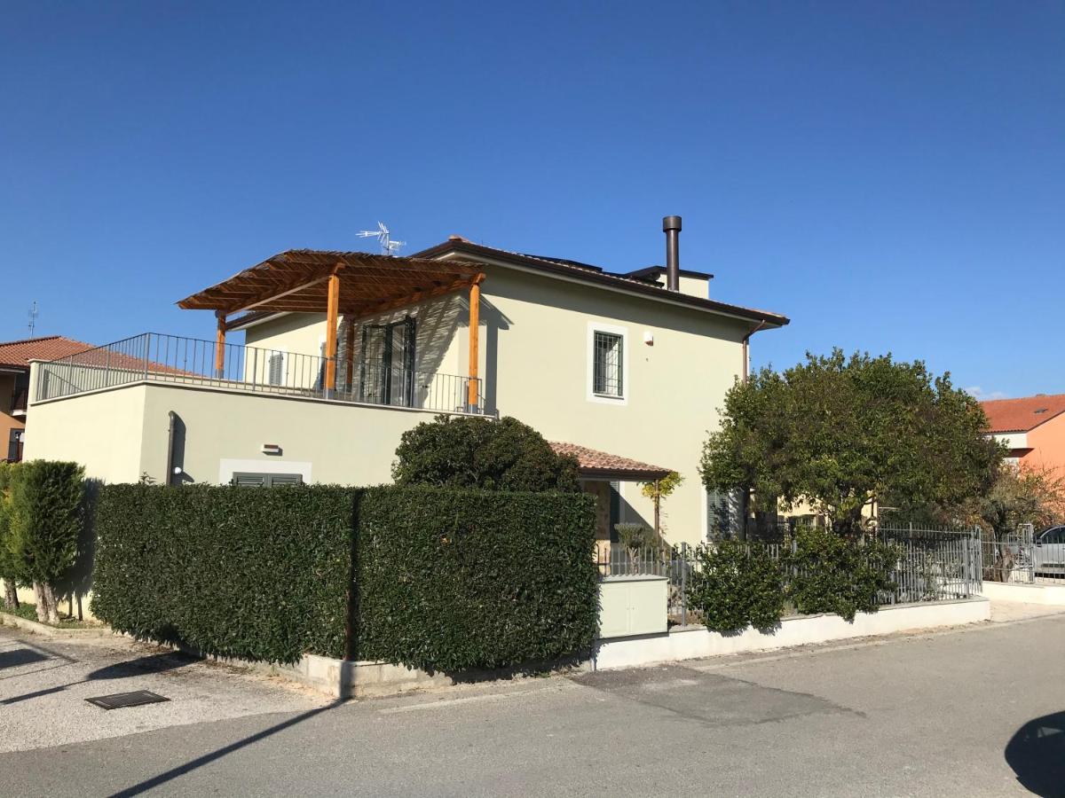Colombella Apartment Agriturismo Collerisana Spoleto Kültér fotó